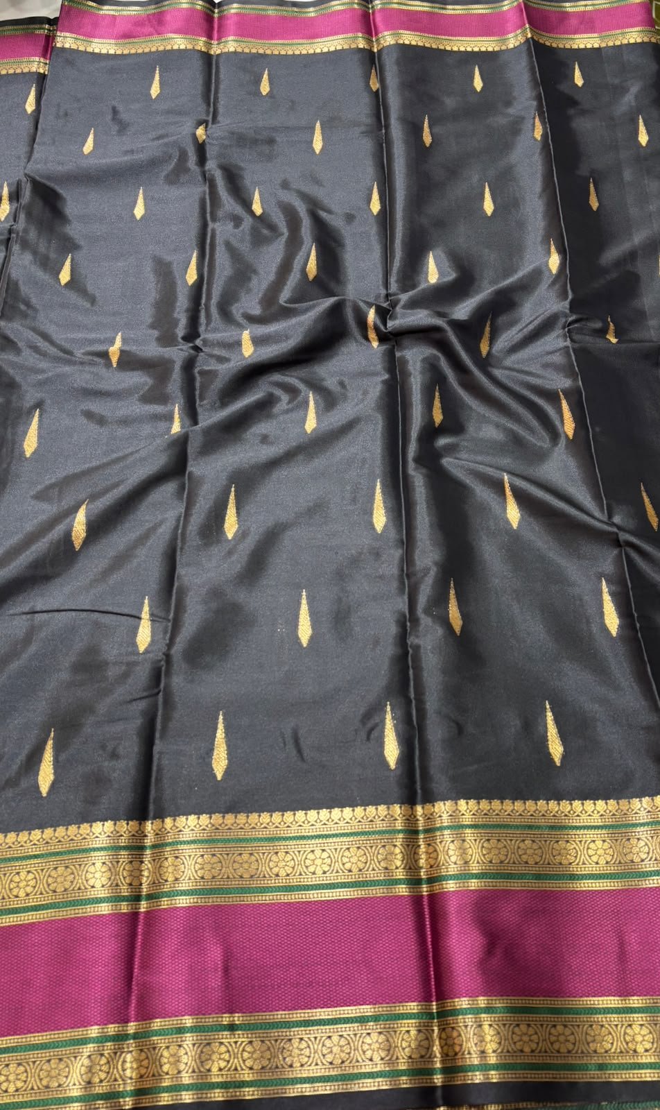 Black Silk Saree - Image 4