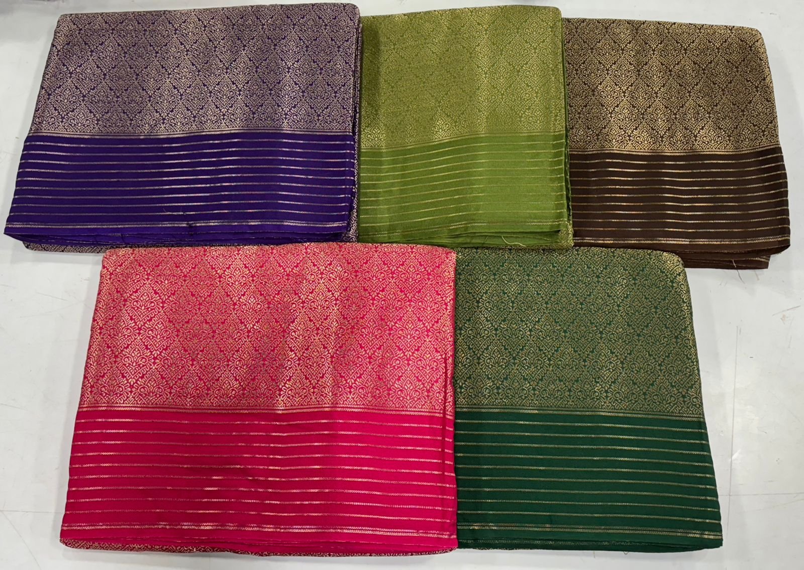 Viscos Saree - Image 2